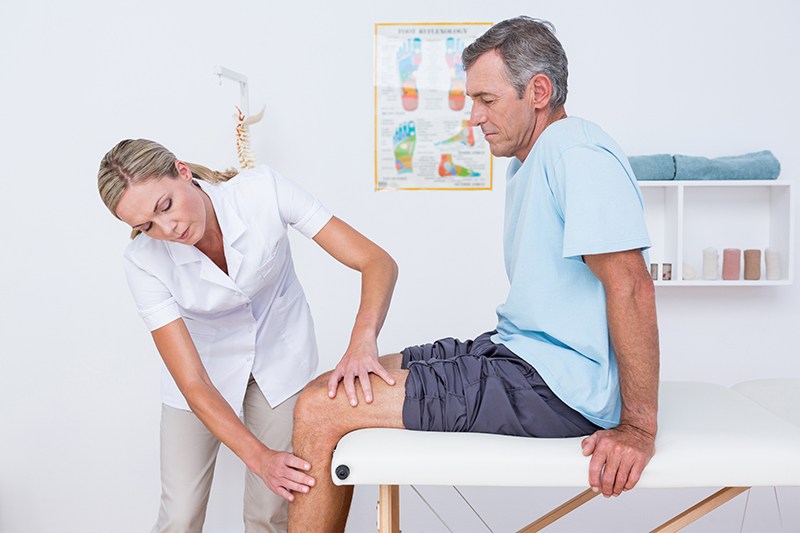 What Causes Knee Pain and Why it is Important to See a Specialist